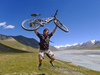 Kyrgyzstán na kole
