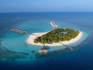 Angaga Island Resort