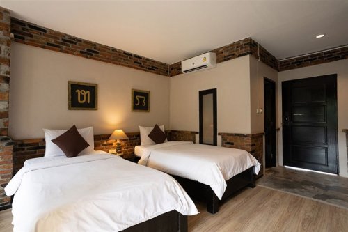 Motive Cottage Resort