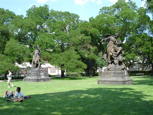 Praha a okolí - srdce Evropy a srdce země