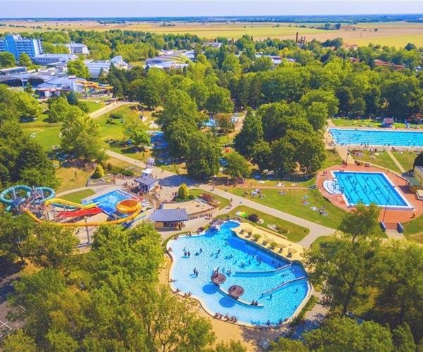 BÜKFÜRDŐ & HUNGUEST BÜK - WEST WING relax v nejléčivější vodě Maďarska