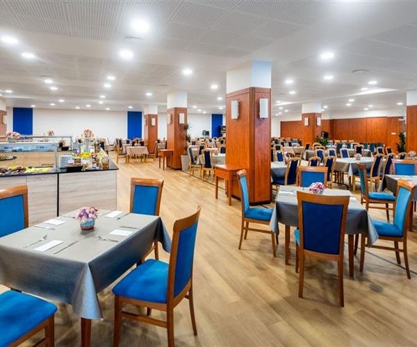 BÜKFÜRDŐ & HUNGUEST BÜK - WEST WING relax v nejléčivější vodě Maďarska