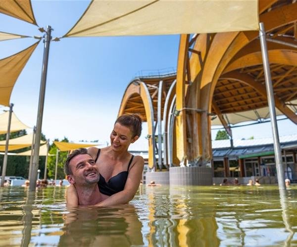 BÜKFÜRDŐ & HUNGUEST BÜK - WEST WING relax v nejléčivější vodě Maďarska