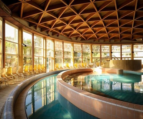 BÜKFÜRDŐ & HUNGUEST BÜK - WEST WING relax v nejléčivější vodě Maďarska