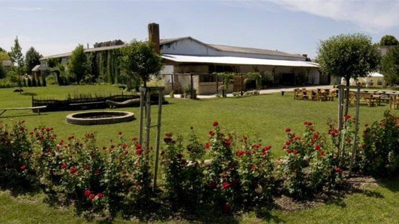 PLAUTER KÚRIA - Veľký Meder