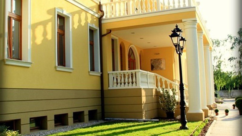 PLAUTER KÚRIA - Veľký Meder