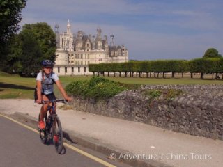 Loira na kole Loira na kole