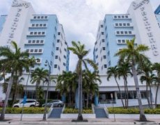 Sherry Frontenac Oceanfront Hotel 3, Miami Beach