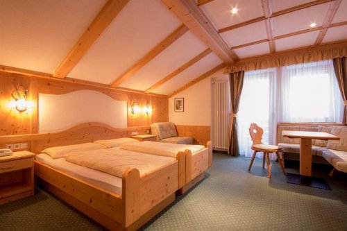 5denní zájezd s dopravou, polopenzí a skipasem v ceně – pension Maria