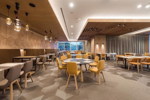 Hotel Rikli Balance - lyžařský balíček s denním přejezdem, bazény a polopenzí v ceně