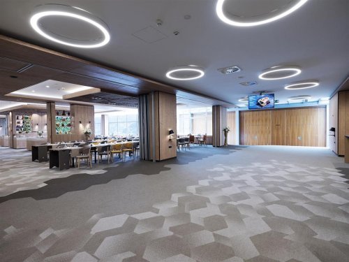 Hotel Rikli Balance - lyžařský balíček s denním přejezdem, bazény a polopenzí v ceně