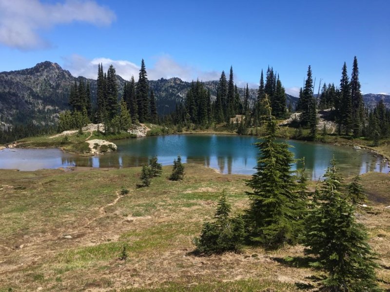 USA mezi vulkány Kaskádového pohoří - Mt. Rainier a Mt. Baker