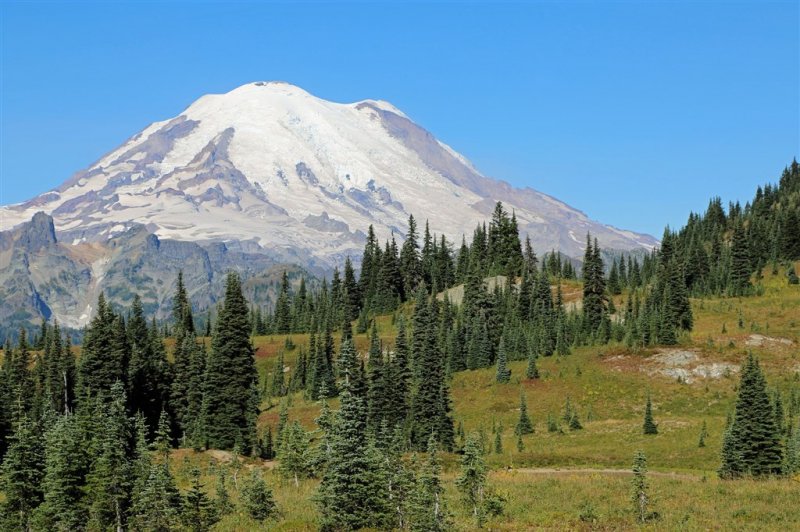 USA mezi vulkány Kaskádového pohoří - Mt. Rainier a Mt. Baker
