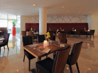 Radisson Blu , Abu Dhabi Yas Island