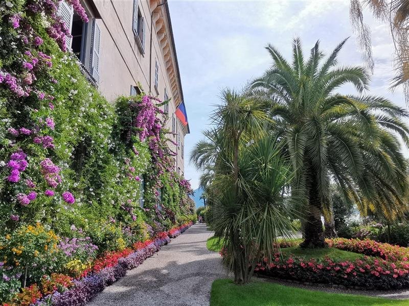 Za jarní krásou alpských jezer