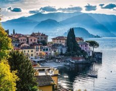 Za jarní krásou alpských jezer