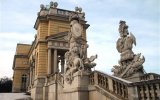 Vídeň, vodní zámek Laxenburg a zámek Hof na Velikonoce