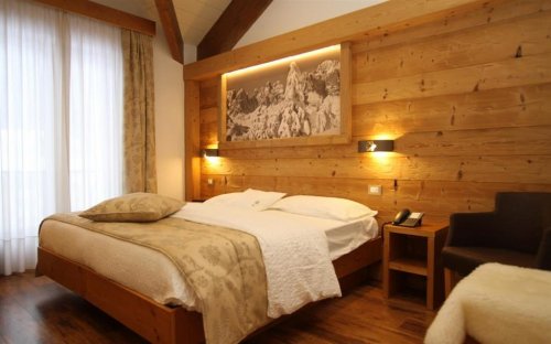 5denní zájezd s dopravou, polopenzí a skipasem v ceně – hotel La Bussola