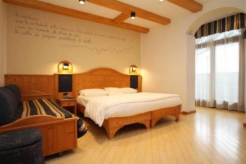 5denní zájezd s dopravou, polopenzí a skipasem v ceně – hotel La Bussola