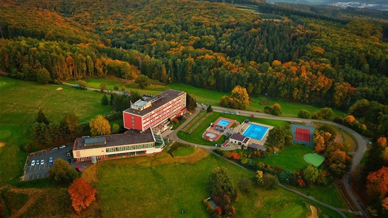 LÁZNĚ KOSTELEC - Zlín - Kostelec