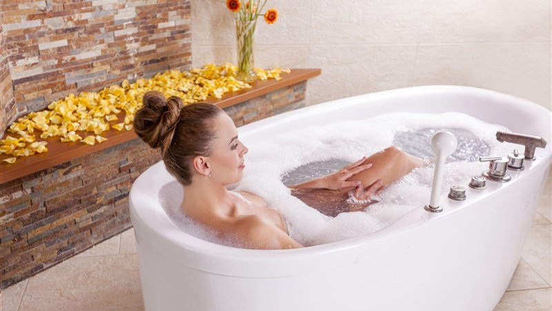 LÁZNĚ KOSTELEC - Zlín - Kostelec