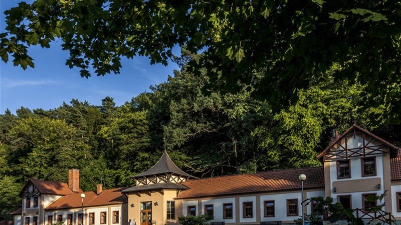 LÁZNĚ KOSTELEC - Zlín - Kostelec