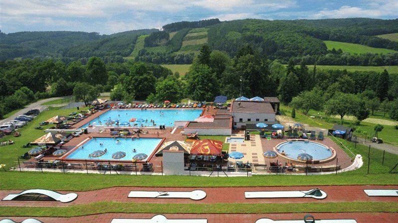 LÁZNĚ KOSTELEC - Zlín - Kostelec