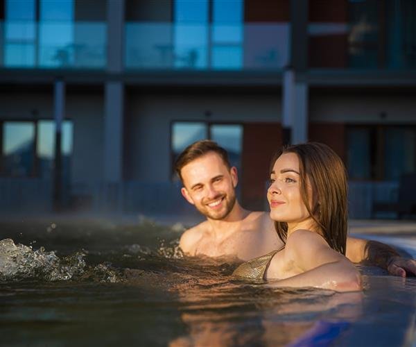 BEŠEŇOVÁ & AKVAMARÍN termální klenot Slovenska