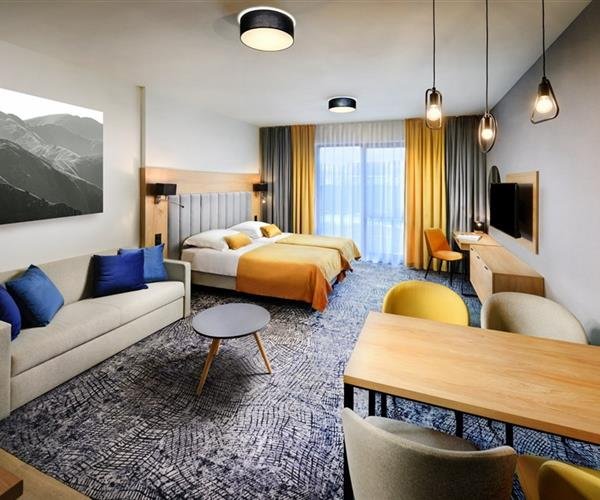 BEŠEŇOVÁ & AKVAMARÍN termální klenot Slovenska