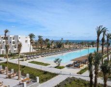 Serry Beach Resort