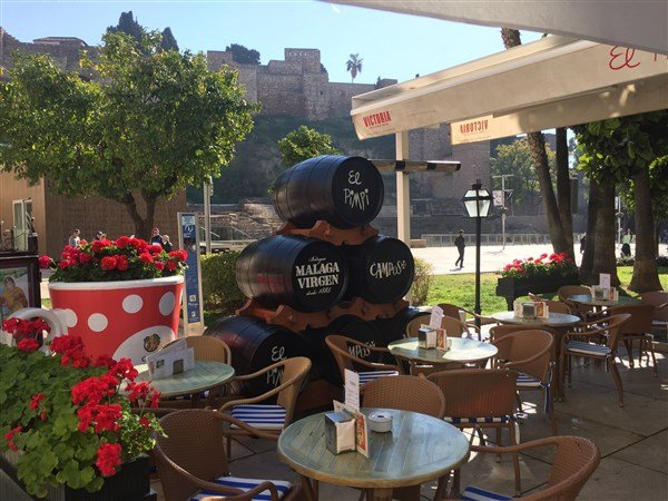 Slunečná Andalusie z Brna - kombinace hor, pláží, vína a kultury