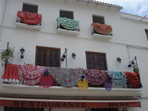 Slunečná Andalusie z Brna - kombinace hor, pláží, vína a kultury