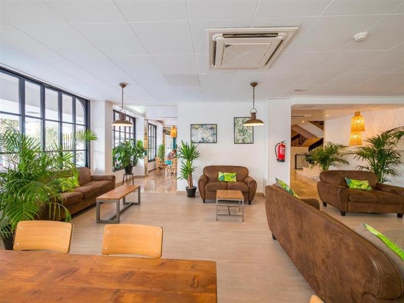 Calella - Hotel Checkin Garbí
