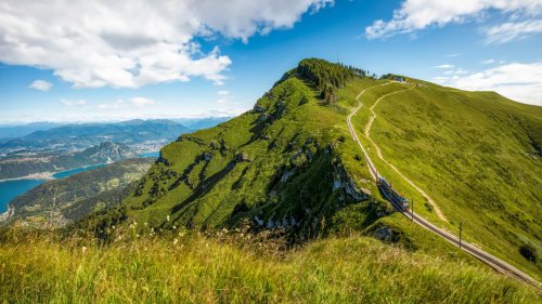 Bernina Express a zubačka Monte Generoso
