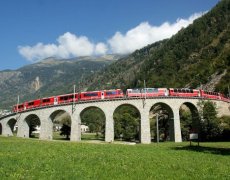 Bernina Express a zubačka Monte Generoso