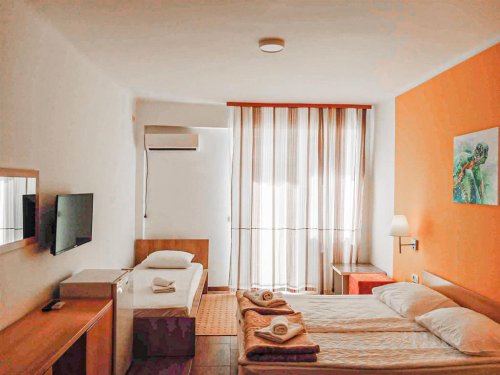Hotel Oaza (Gradac)