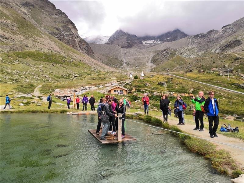 Symbol Švýcarska - legendární Matterhorn a alpské průsmyky