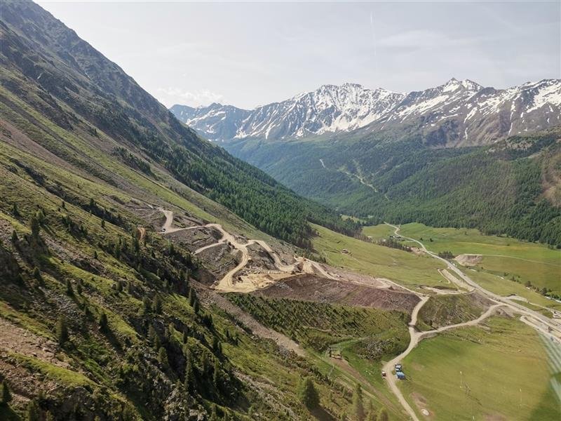 Symbol Švýcarska - legendární Matterhorn a alpské průsmyky