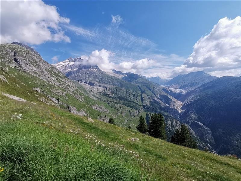 Symbol Švýcarska - legendární Matterhorn a alpské průsmyky