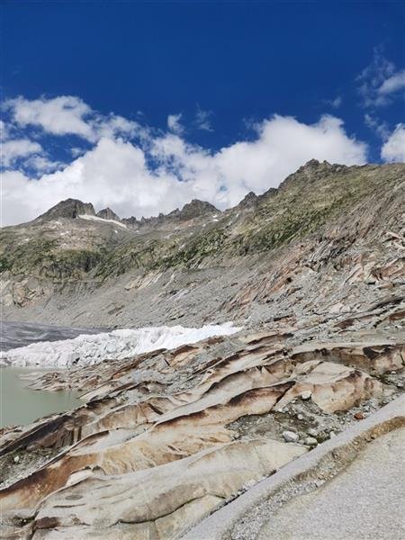 Symbol Švýcarska - legendární Matterhorn a alpské průsmyky