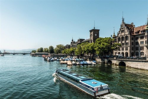 Švýcarsko letecky s panoramatickými vlaky