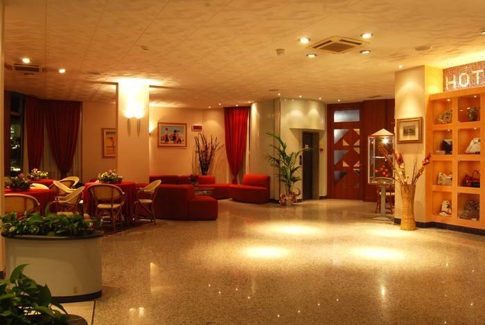 Alba Adriatica - Hotel Meripol