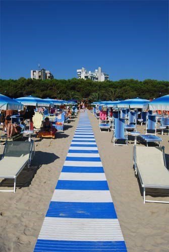 Alba Adriatica - Hotel Meripol