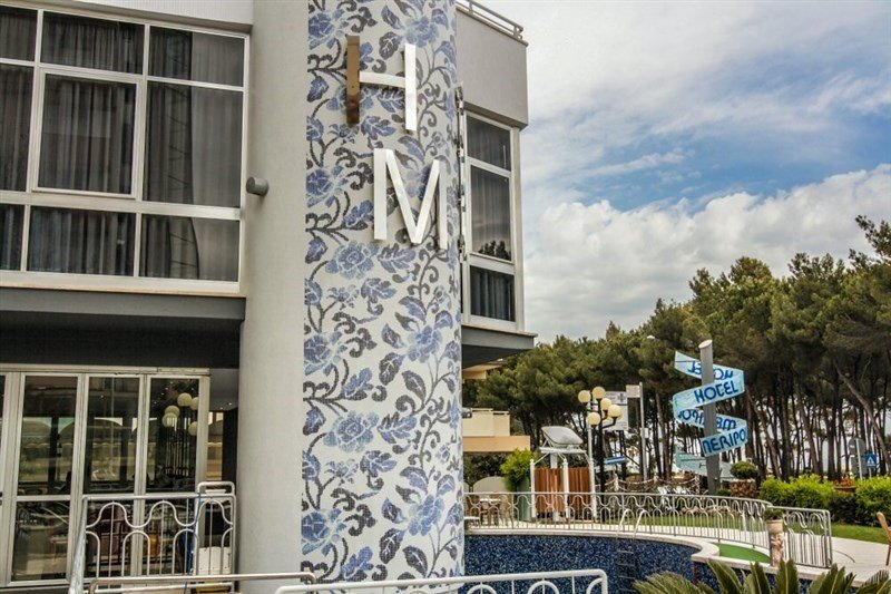 Alba Adriatica - Hotel Meripol