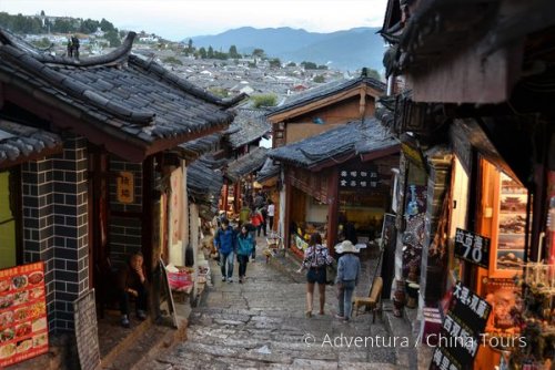 Soutěskou Tygřích skoků do bájné Šangrilá