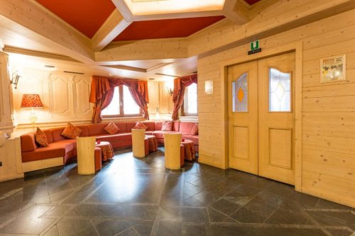 5denní zájezd (denní přejezd) s dopravou, polopenzí a skipasem v ceně – hotel Arisch