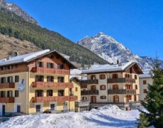 Apartmány Casa Raethia