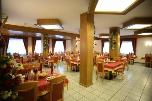 Hotel Canada (Andalo)