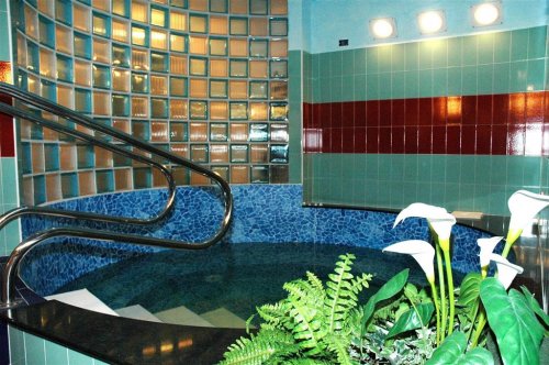 6denní zájezd (denní přejezd) s dopravou, polopenzí a skipasem v ceně – hotel Derby