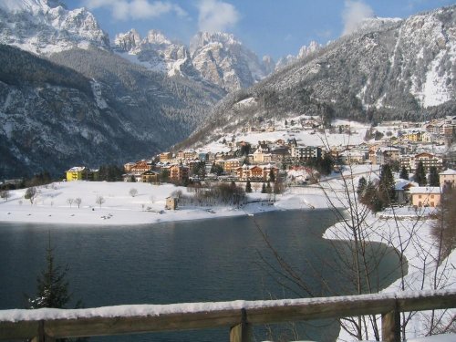 5denní zájezd s dopravou, polopenzí a skipasem v ceně – hotel Du Lac